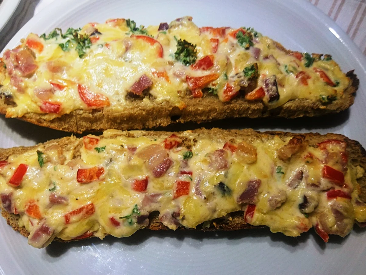 Rezept: Baguettes überbacken (Briegelschmiere) Bild Nr. 2 Baguettes überbacken (Briegelschmiere) - Rezept - Bild Nr. 2