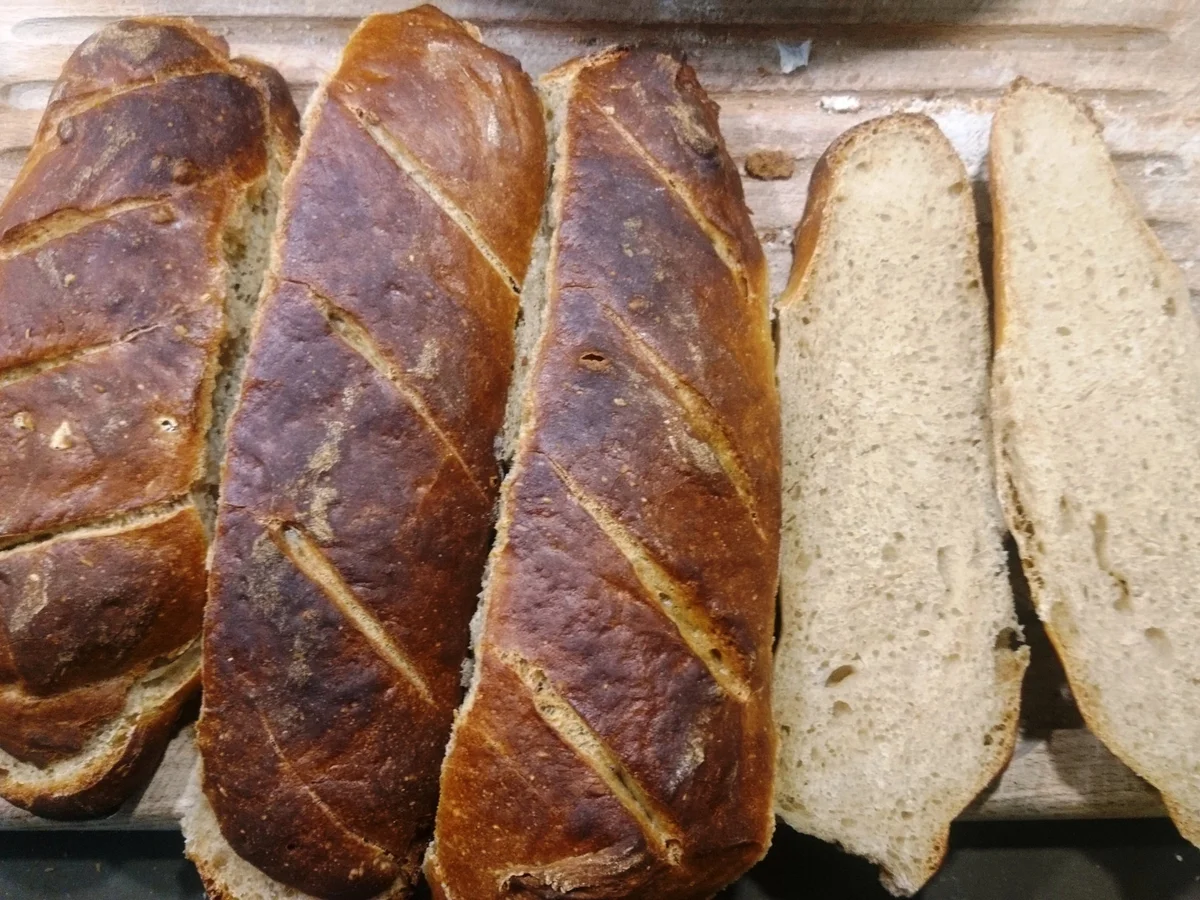 Rezept: Baguettes überbacken (Briegelschmiere) Bild Nr. 5 Baguettes überbacken (Briegelschmiere) - Rezept - Bild Nr. 5