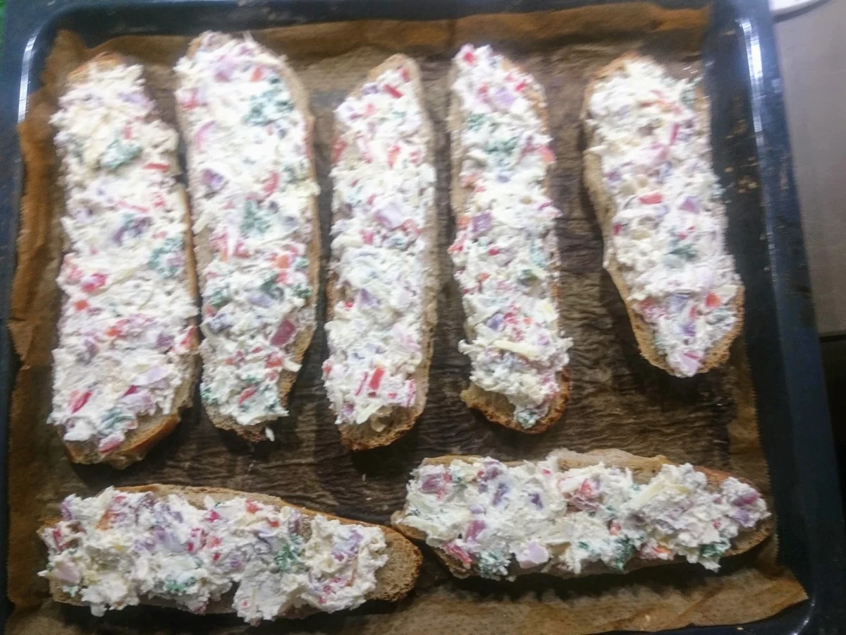 Rezept: Baguettes überbacken (Briegelschmiere) Bild Nr. 8 Baguettes überbacken (Briegelschmiere) - Rezept - Bild Nr. 8