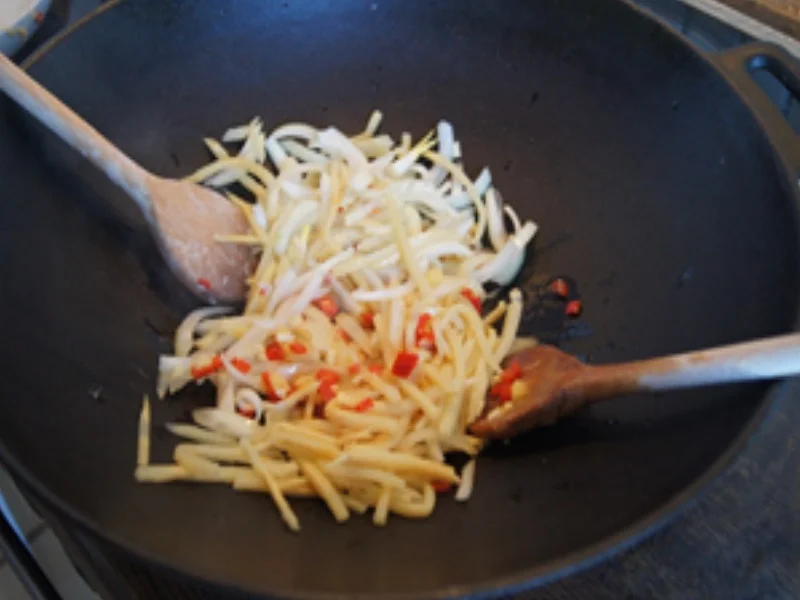 Rezept: Knusperente asiatische Art auf gebratenen Gemüse und Basmatireis Bild Nr. 17 Knusperente asiatische Art auf gebratenen Gemüse und Basmatireis - Rezept - Bild Nr. 17