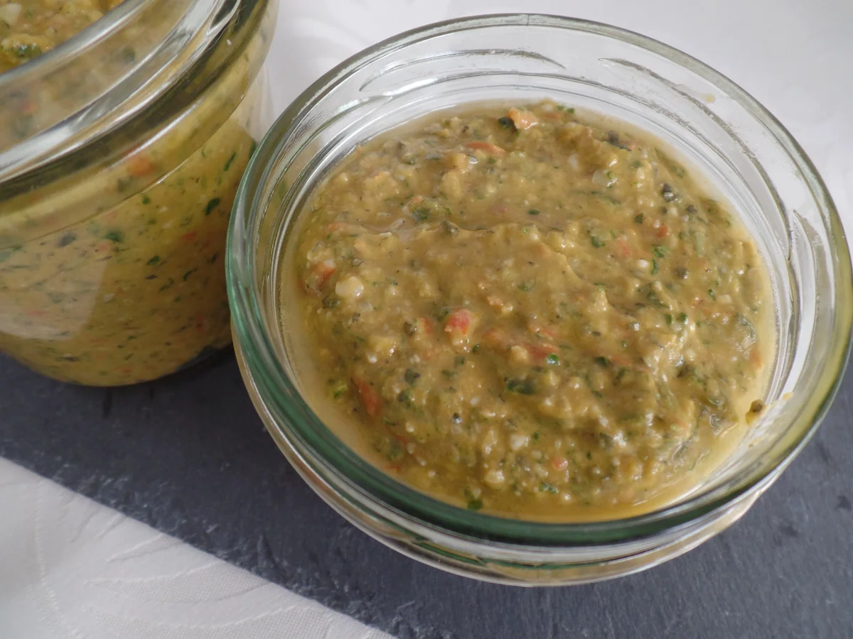 Pasta mit Tomaten-Kräuter-Pesto - Rezept - Bild Nr. 13524