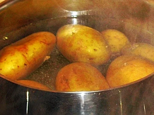 Kräuter-Rührei auf Spargel - Rezept - Bild Nr. 5