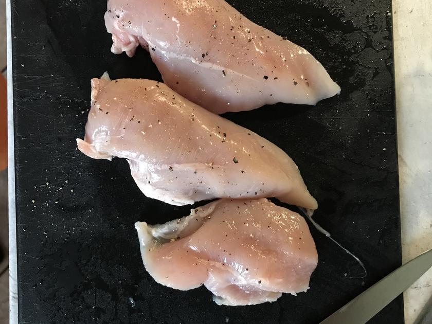 Hühnchengulasch mit Spitzkohl - Rezept - kochbar.de