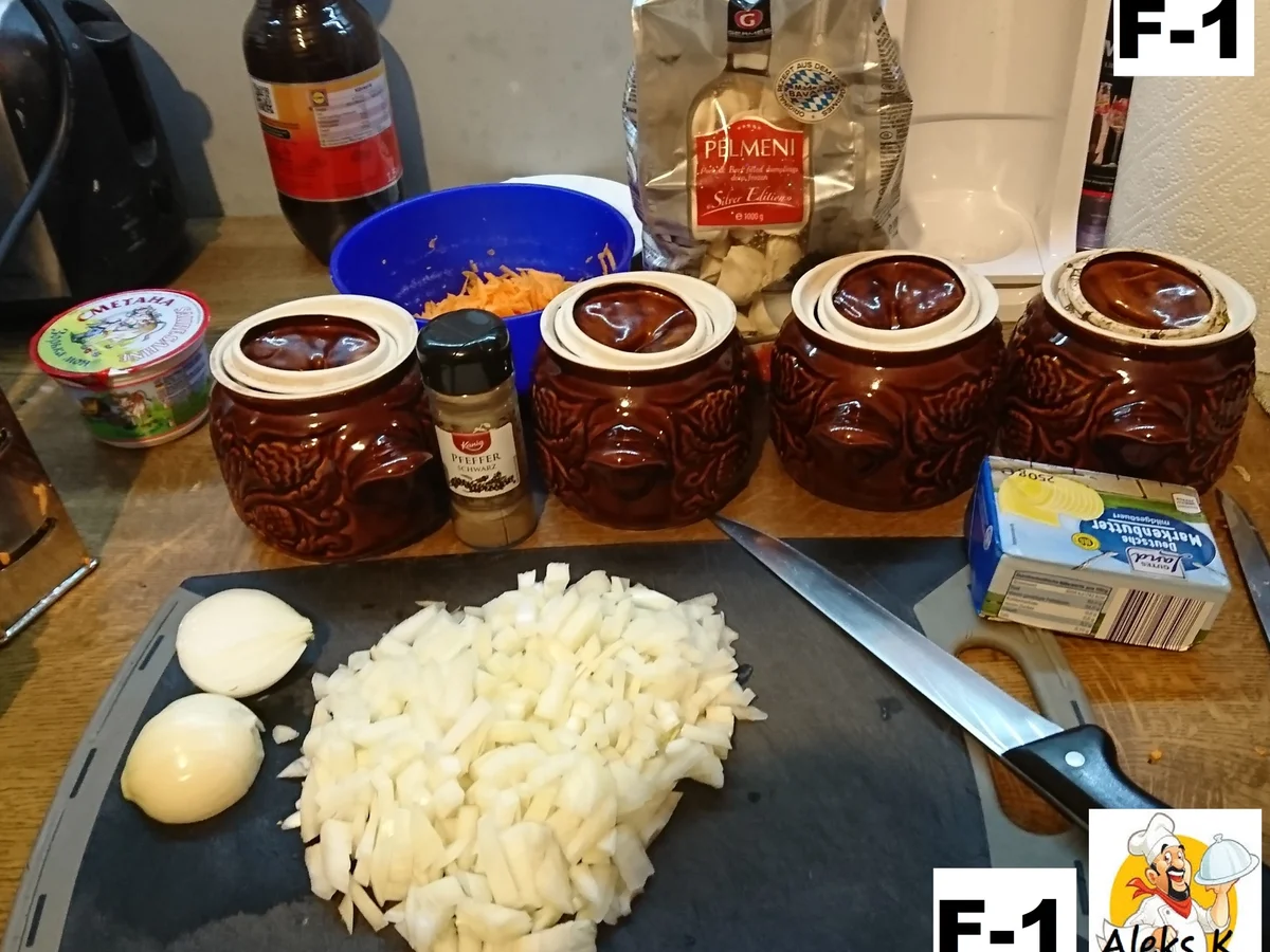 Pelmeni (russische Maultaschen) in Töpfen klassisch. - Rezept - Bild Nr. 13536