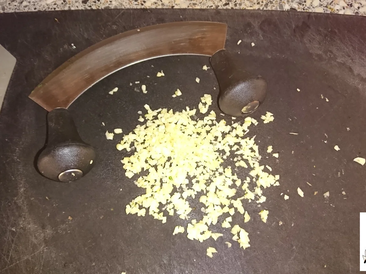 Pelmeni (russische Maultaschen) in Töpfen klassisch. - Rezept - Bild Nr. 13540