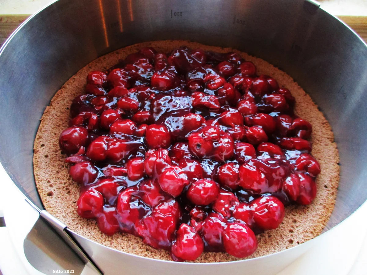 Meine Schwarzwälder Kirschtorte - Rezept - Bild Nr. 4