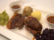 Minischäuferle mit Wirsing und Kloß - Rezept - Bild Nr. 2