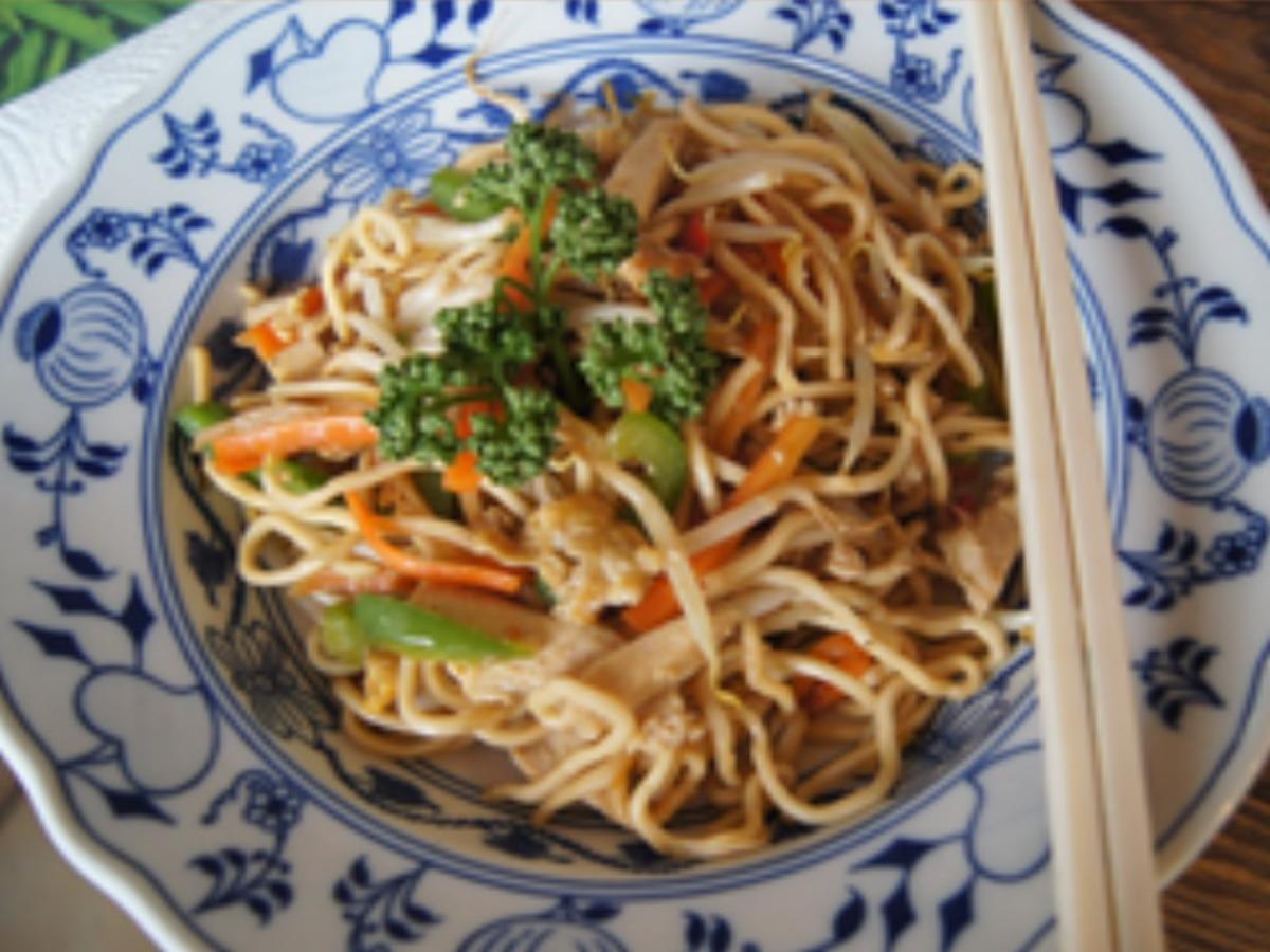 Chinesisch gebratene Nudeln wie beim Asiaten - Rezept - Bild Nr. 24