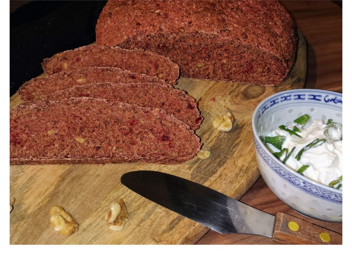 BiNe` S ROTE BETE WALNUßBROT - schnell &amp; einfach - von Bine13100