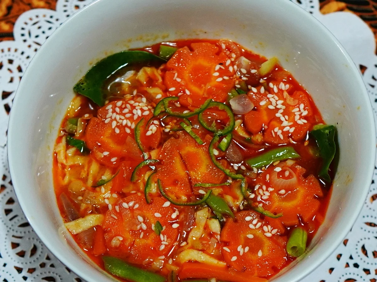 Gemüsesuppe mit Kokosnudeln ala Sriwidi - Rezept - Bild Nr. 2