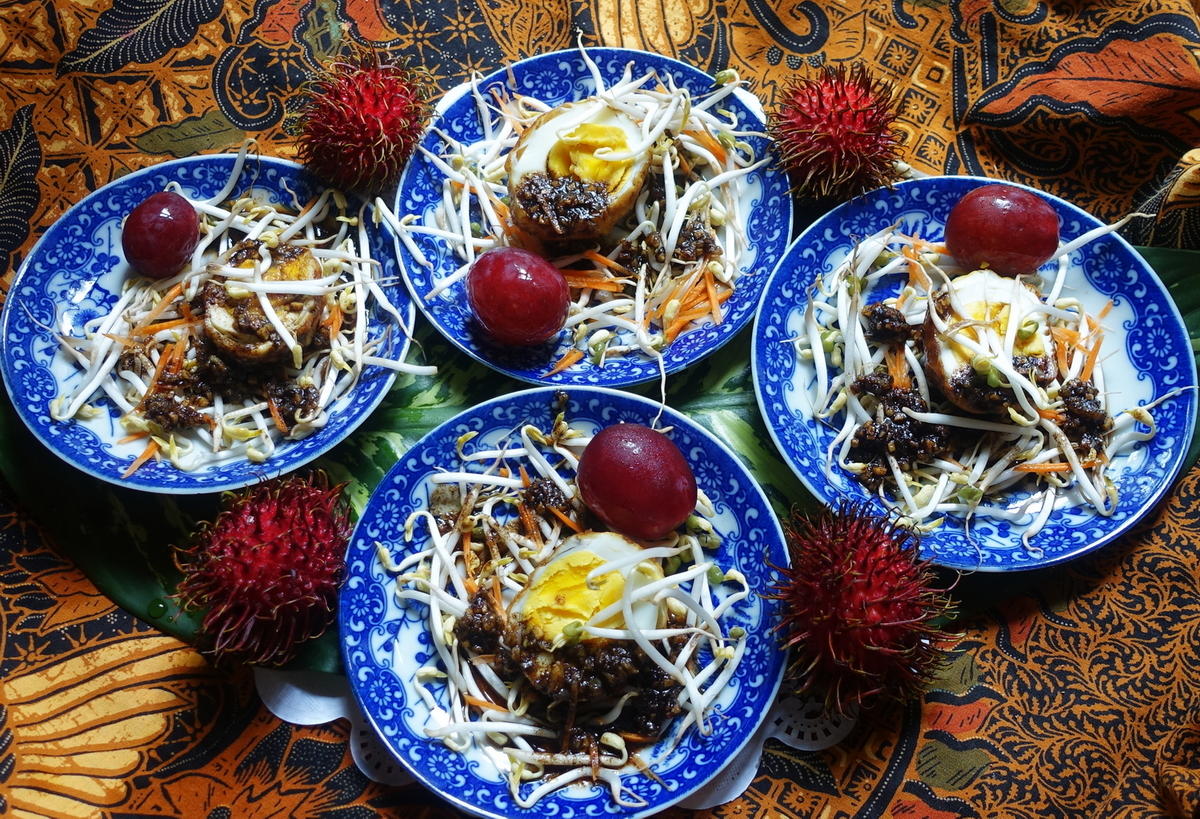 Thailändische Hochzeitsteller – Frittiertes Ei mit Früchten - Rezept - Bild Nr. 2