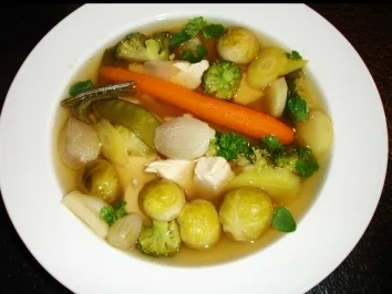 Gemüseeintopf mit Hühnchen - Rezept