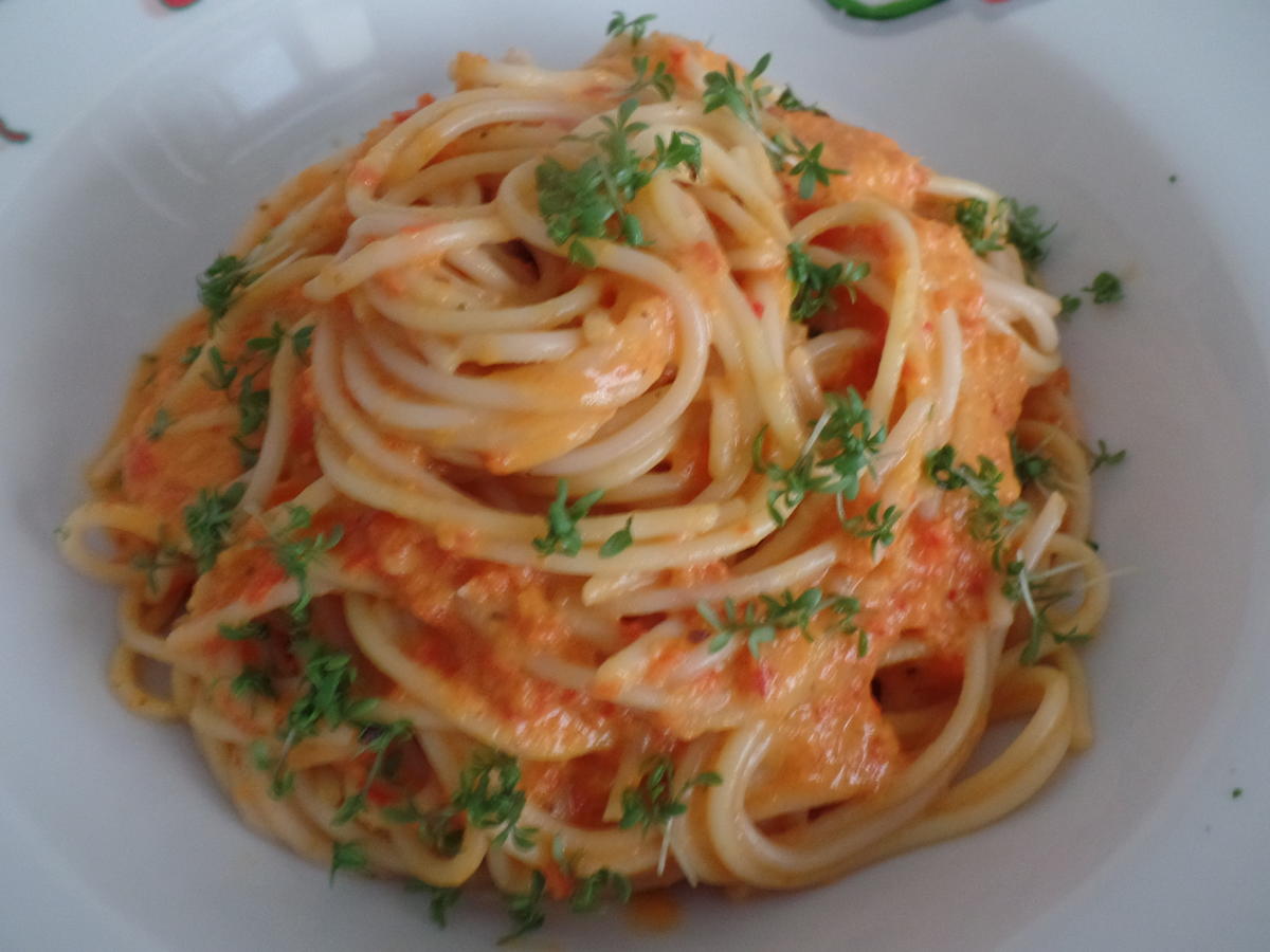 Spaghetti mit Paprikasauce - Rezept - Bild Nr. 13564