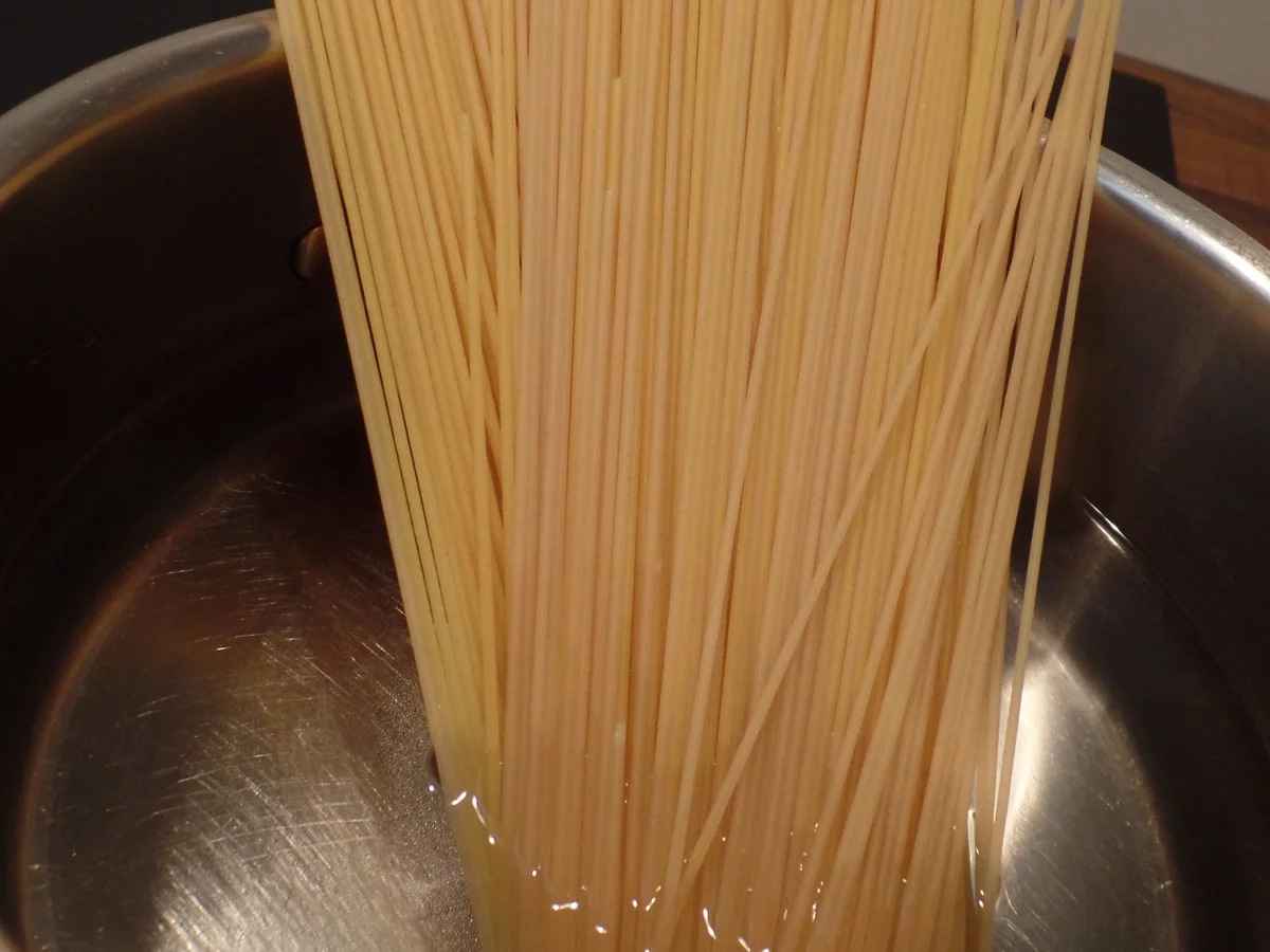 Spaghetti mit Paprikasauce - Rezept - Bild Nr. 13569