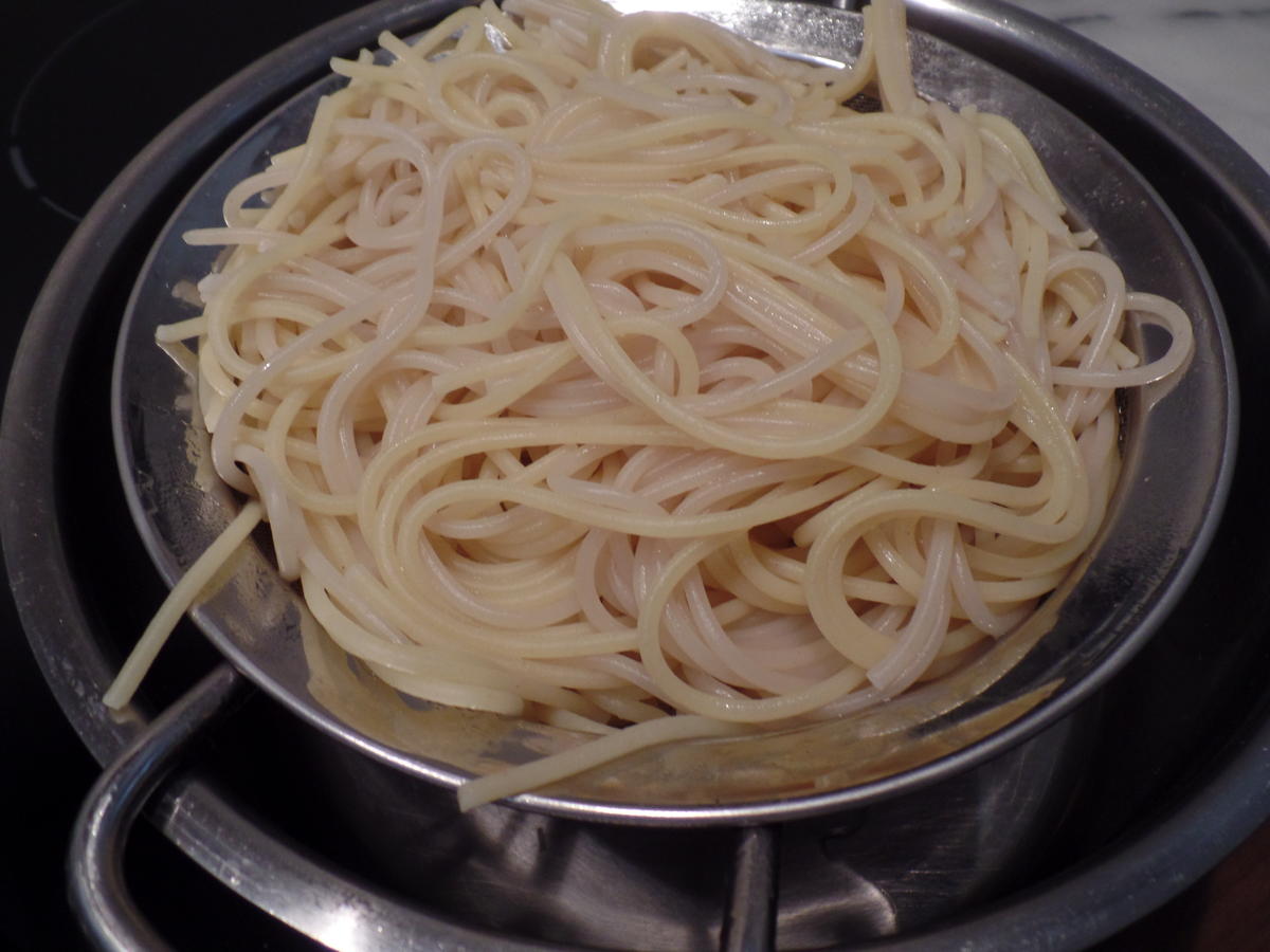 Spaghetti mit Paprikasauce - einfach - von Sheeva1960
