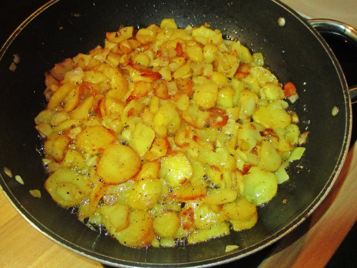 Frische Bratkartoffeln mit Spiegelei - Rezept - Bild Nr. 3