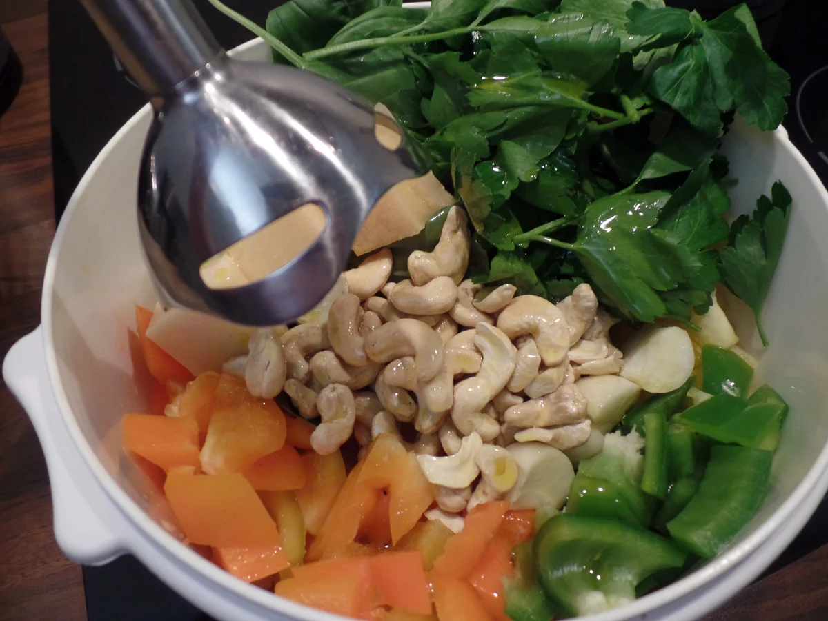 Paprika-Cashew-Pesto - Rezept - Bild Nr. 13574