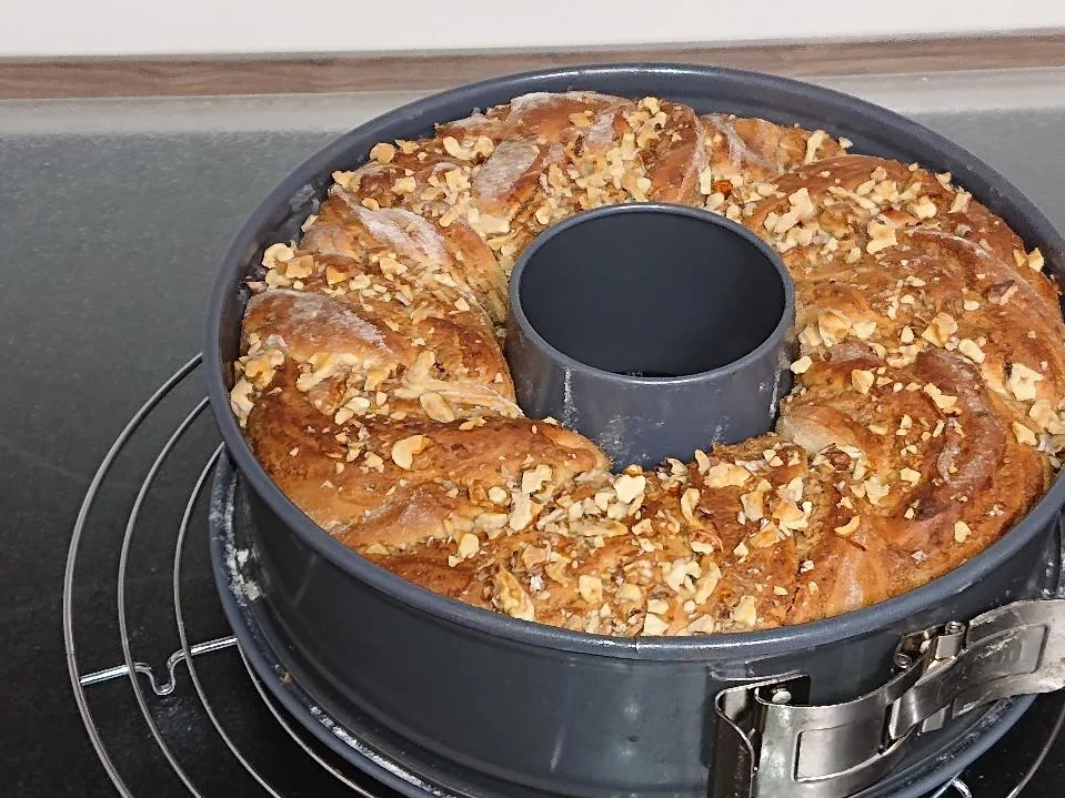 Walnuss-Marzipan-Hefezopf - Rezept - Bild Nr. 2