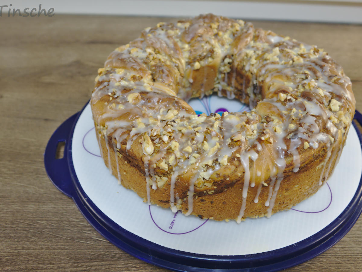 Walnuss Marzipan Hefezopf - einfach - von sTinsche