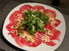 Rezept: Carpaccio vom Rind mit Rucola, Parmesan und einem Honig-Senf-Dressing Bild Nr. 2 Carpaccio vom Rind mit Rucola, Parmesan und einem Honig-Senf-Dressing - Rezept - Bild Nr. 2