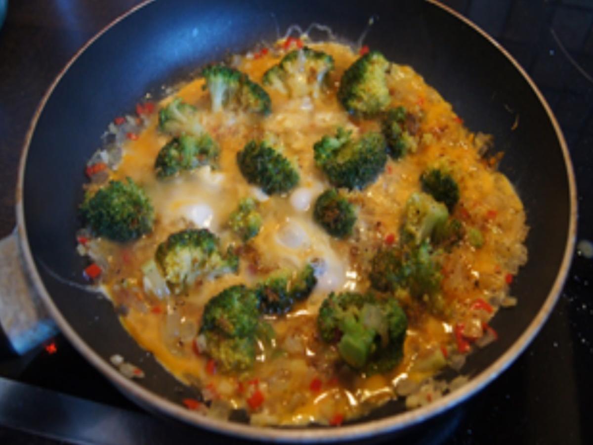 Würziges Omelett mit Brokkoli - Rezept - Bild Nr. 11