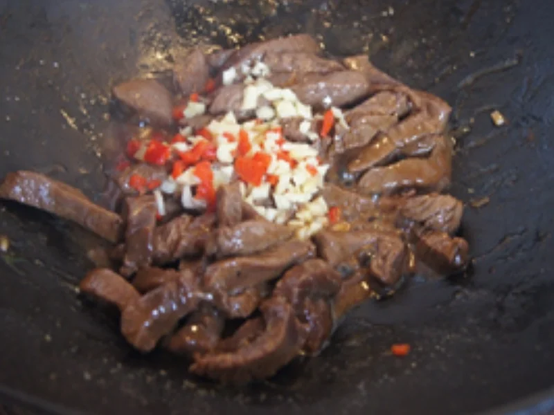 Steakhüfte mit-Babyspinat und Champignons im Wok und Pellkartoffel-Drillingen - Rezept - Bild Nr. 20