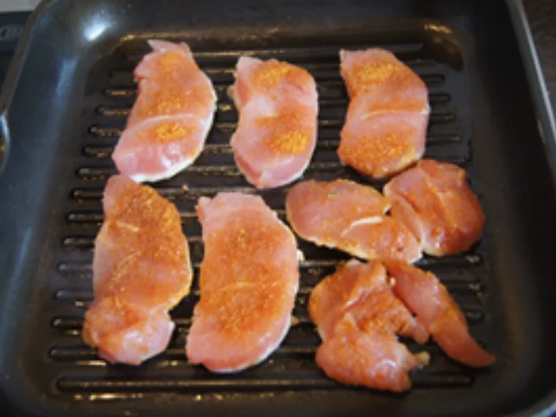 Rezept: Putenbrustfiletschnitzelchen mit Mini-Blumenkohl und Selleriestampf Bild Nr. 6 Putenbrustfiletschnitzelchen mit Mini-Blumenkohl und Selleriestampf - Rezept - Bild Nr. 6