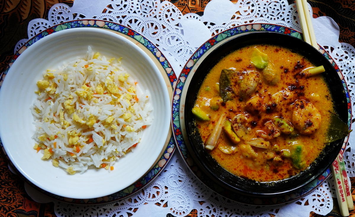 Garnelensuppe mit Mandarin-Blütenreis - Rezept - kochbar.de