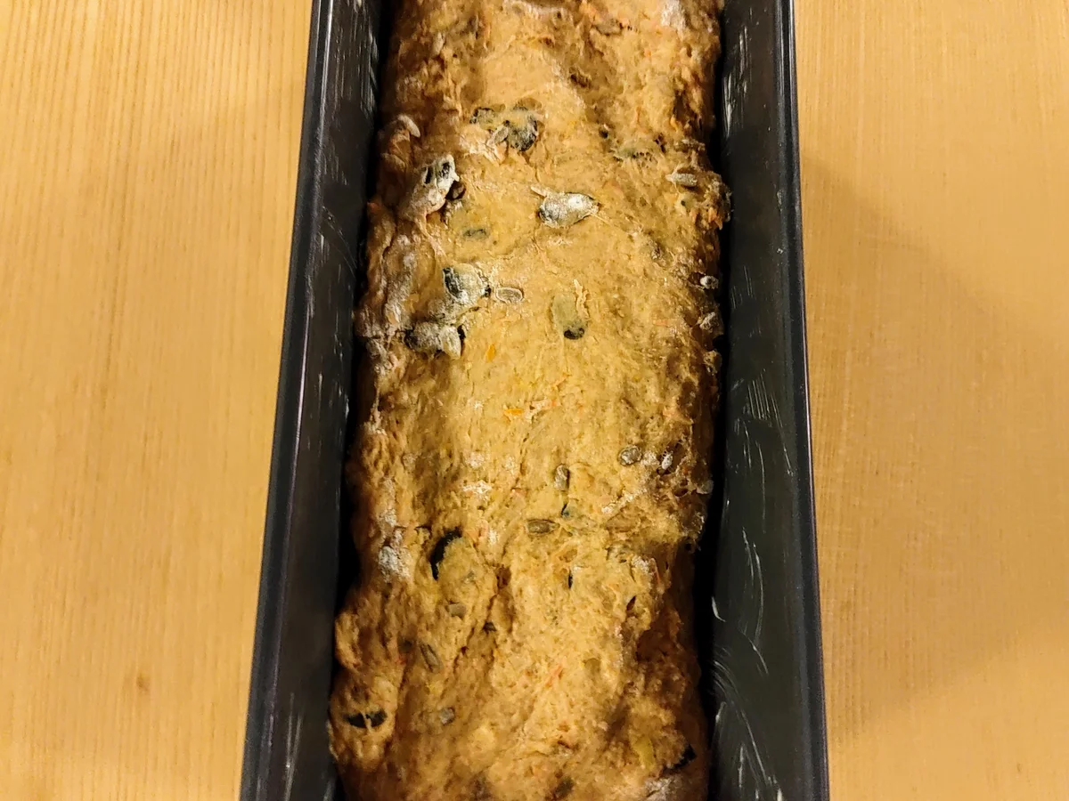 Rezept: Brot: Orangen-Karotten-Ingwer Kastenbrot mit Körnern Bild Nr. 14 Brot: Orangen-Karotten-Ingwer Kastenbrot mit Körnern - Rezept - Bild Nr. 14