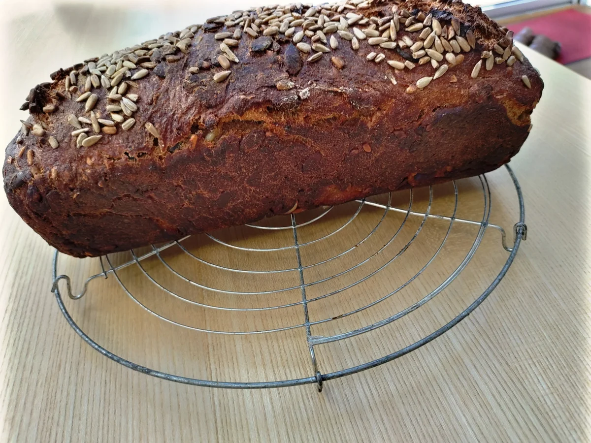 Rezept: Brot: Orangen-Karotten-Ingwer Kastenbrot mit Körnern Bild Nr. 16 Brot: Orangen-Karotten-Ingwer Kastenbrot mit Körnern - Rezept - Bild Nr. 16