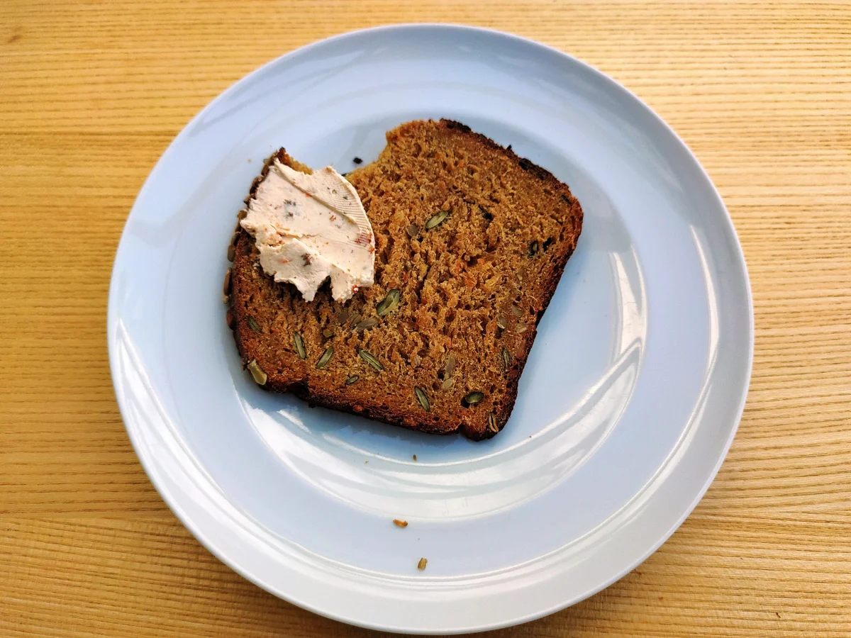 Rezept: Brot: Orangen-Karotten-Ingwer Kastenbrot mit Körnern Bild Nr. 18 Brot: Orangen-Karotten-Ingwer Kastenbrot mit Körnern - Rezept - Bild Nr. 18