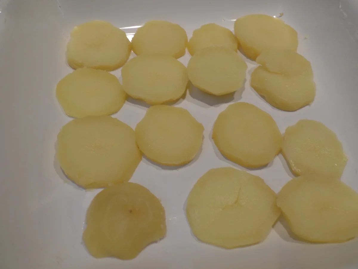 Moussaker mit Gurken und Tomatensalat - Rezept - Bild Nr. 13664