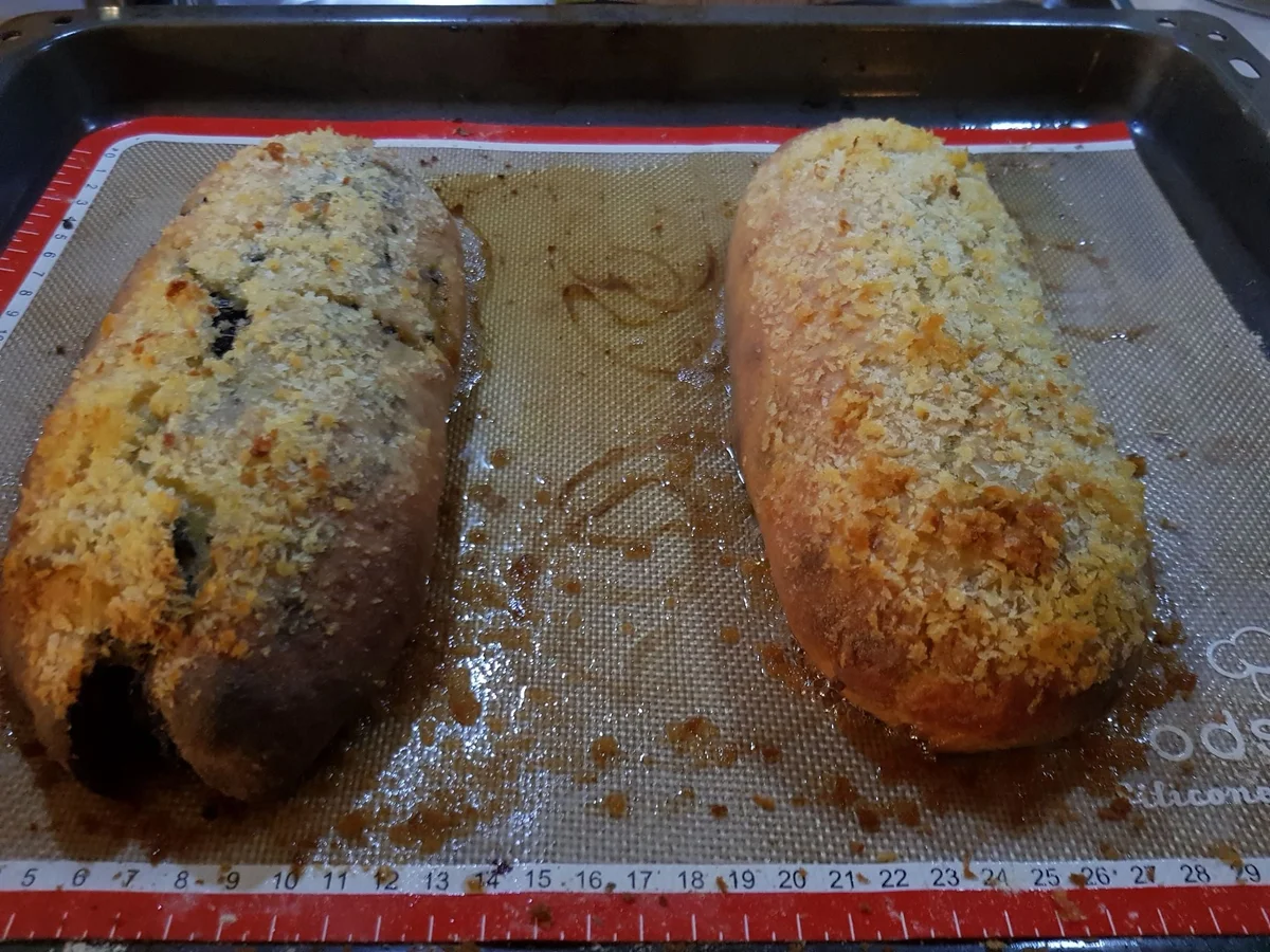 Rezept: Kartoffel-Strudel mit Blut- und Leberwurst-Füllung und Ananas-Rahm-Kraut Bild Nr. 13663 Kartoffel-Strudel mit Blut- und Leberwurst-Füllung und Ananas-Rahm-Kraut - Rezept - Bild Nr. 13663