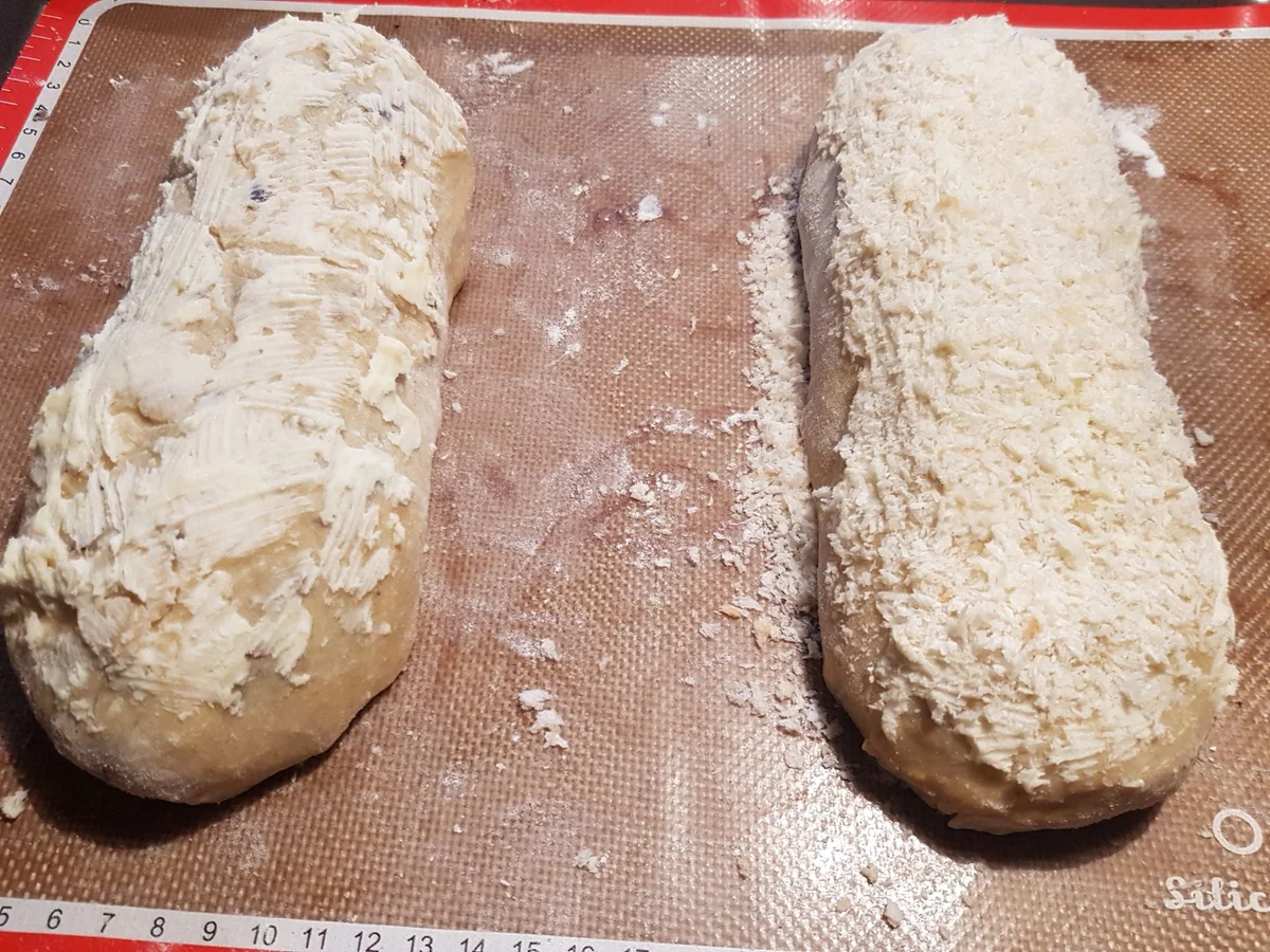 Rezept: Kartoffel-Strudel mit Blut- und Leberwurst-Füllung und Ananas-Rahm-Kraut Bild Nr. 13664 Kartoffel-Strudel mit Blut- und Leberwurst-Füllung und Ananas-Rahm-Kraut - Rezept - Bild Nr. 13664