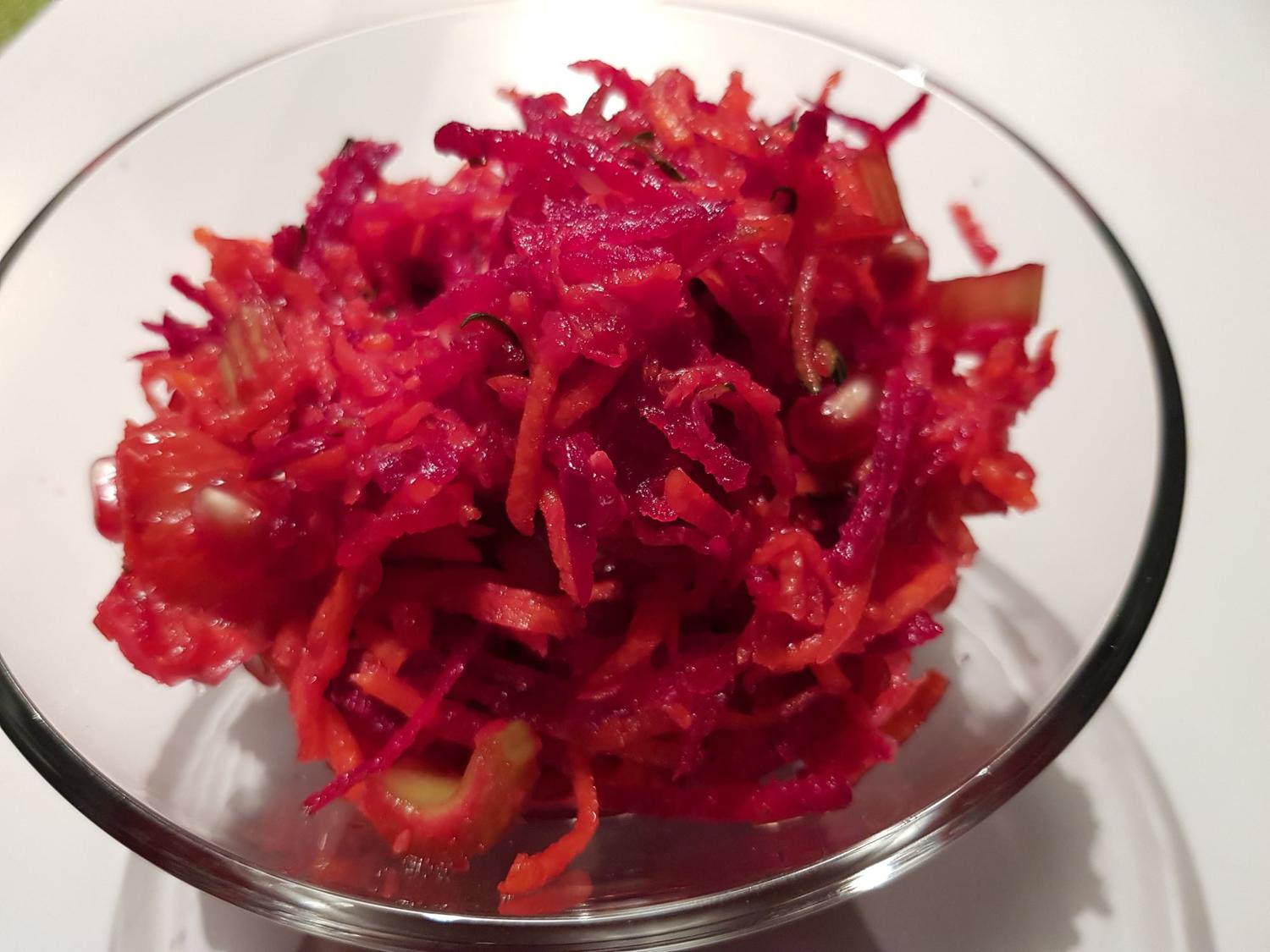 Rote Bete-Möhren-Salat - Rezept mit Bild - kochbar.de