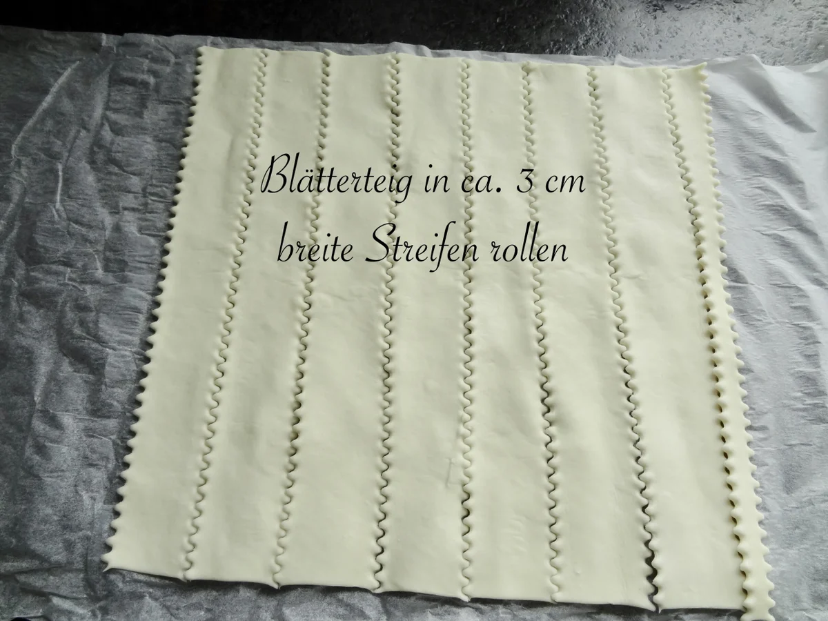 Rezept: dreierlei gefüllte Blätterteig Stangerl zur Kartoffelsuppe Bild Nr. 13679 dreierlei gefüllte Blätterteig Stangerl zur Kartoffelsuppe - Rezept - Bild Nr. 13679