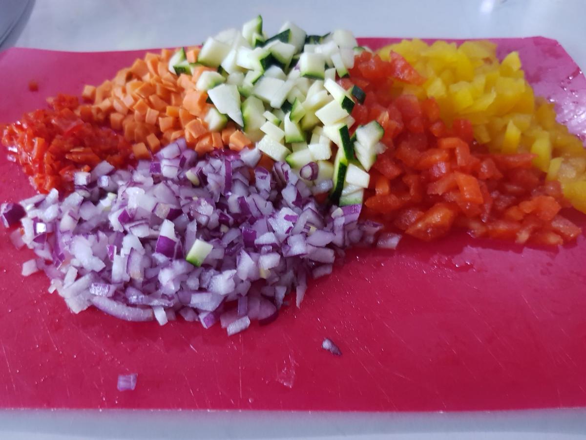 Shrimps-Rolls aus dem Ofen mit fruchtigem Salat - Rezept - Bild Nr. 13706