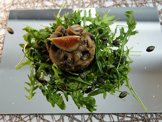 Rezept: Feigenbulgur mit Pilzen und Zucchini auf schwarzem Reis im Rucolanest Bild Nr. 2 Feigenbulgur mit Pilzen und Zucchini auf schwarzem Reis im Rucolanest - Rezept - Bild Nr. 2