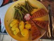 Gebräunter Leberkäse mit Buschbohnen und Petersilien-Drillingen - Rezept - Bild Nr. 2