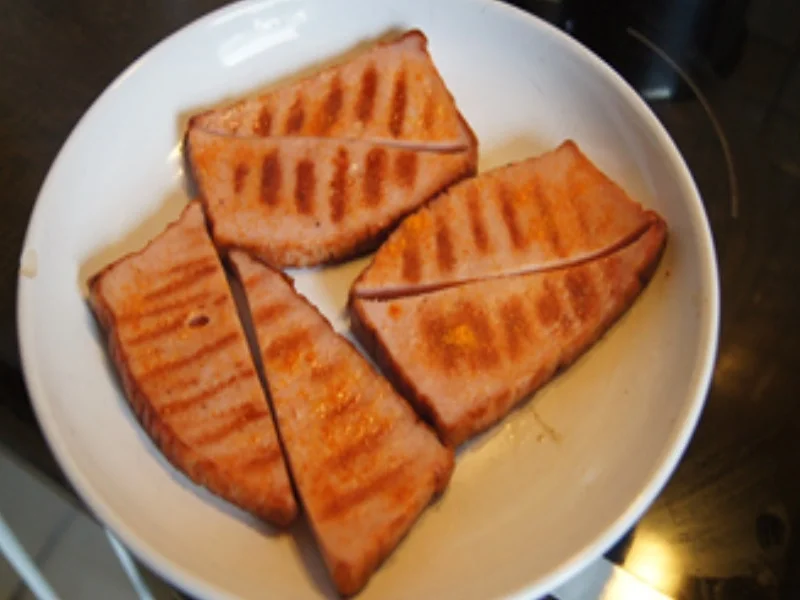 Rezept: Gebräunter Leberkäse mit Buschbohnen und Petersilien-Drillingen Bild Nr. 6 Gebräunter Leberkäse mit Buschbohnen und Petersilien-Drillingen - Rezept - Bild Nr. 6