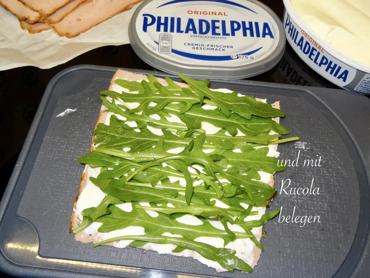 gefüllte Neuburger Röllchen im Rucola Salatbett - Rezept - Bild Nr. 13704