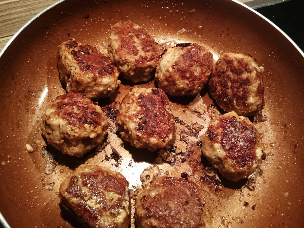 Ofenkartoffeln mit Hackbällchen und Feta-Dip - Rezept - Bild Nr. 13709