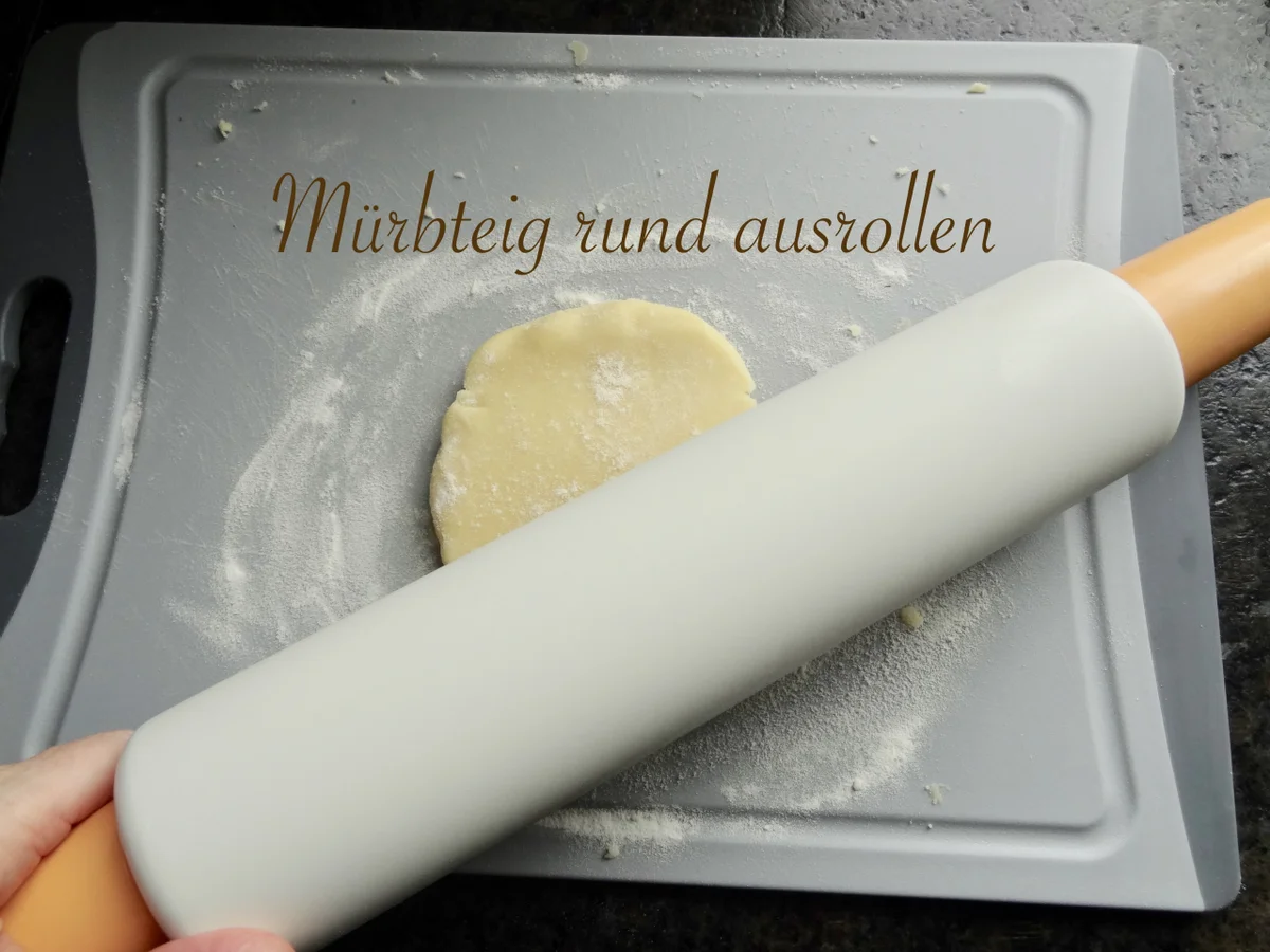 Rezept: Walnußtorte mit Likörglasur Bild Nr. 7 Walnußtorte mit Likörglasur - Rezept - Bild Nr. 7