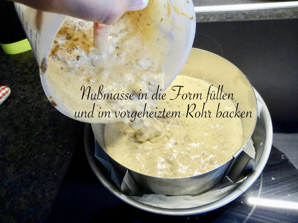 Rezept: Walnußtorte mit Likörglasur Bild Nr. 25 Walnußtorte mit Likörglasur - Rezept - Bild Nr. 25