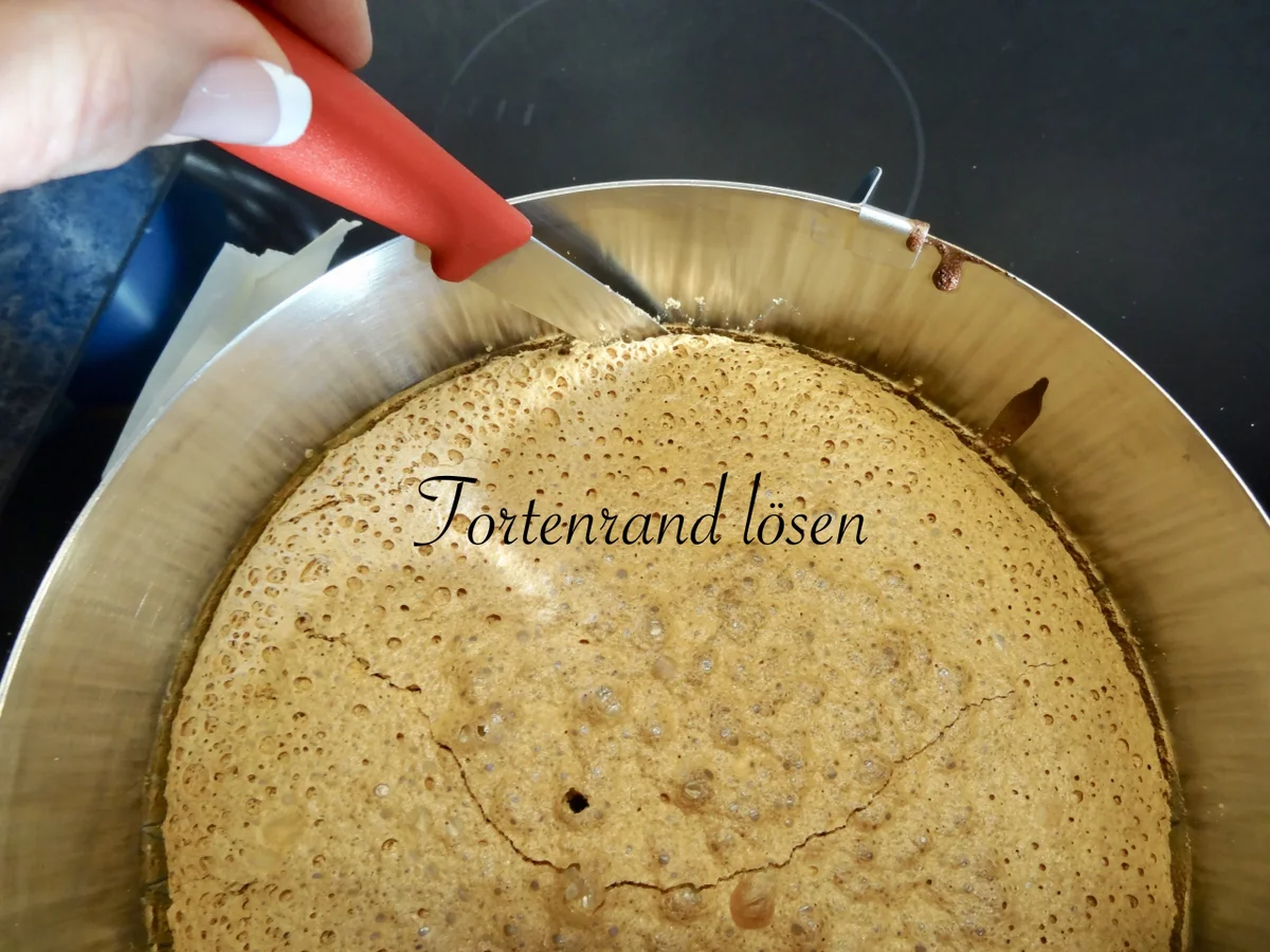 Rezept: Walnußtorte mit Likörglasur Bild Nr. 27 Walnußtorte mit Likörglasur - Rezept - Bild Nr. 27