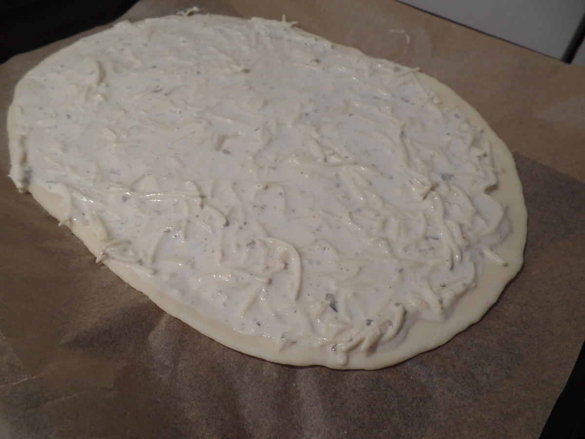 Flammkuchen mit Lauch und Lachs - einfach - von Sheeva1960