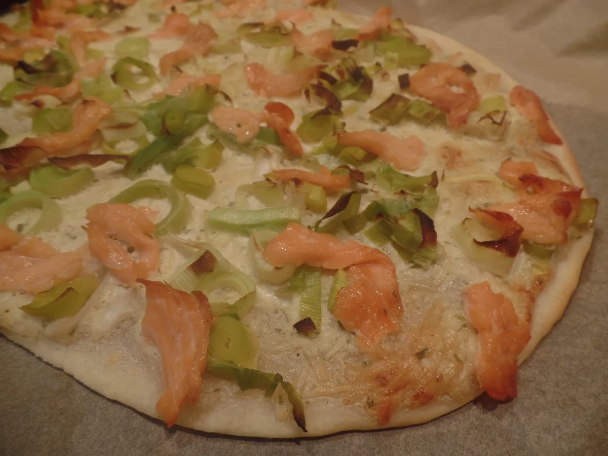 Flammkuchen mit Lauch und Lachs - Rezept - Bild Nr. 13722