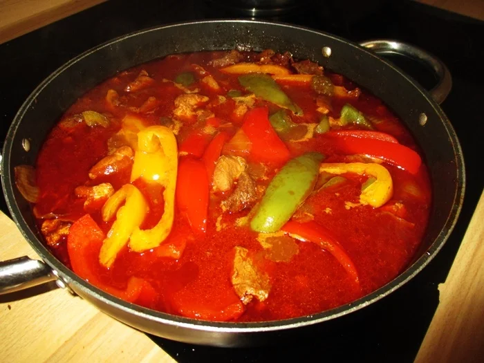 Ungarisches Gulasch - Rezept - Bild Nr. 3