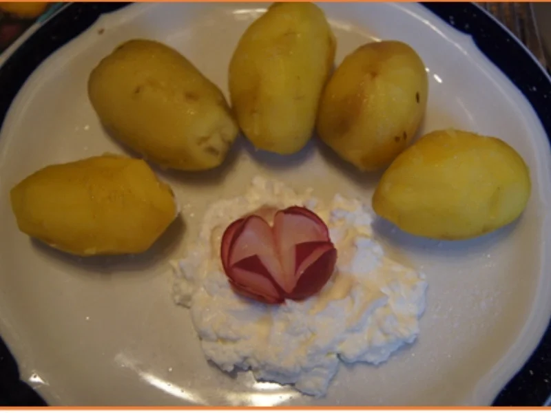 Rezept: Pellkartoffel-Drillinge mit Speisequark Bild Nr. 2 Pellkartoffel-Drillinge mit Speisequark - Rezept - Bild Nr. 2