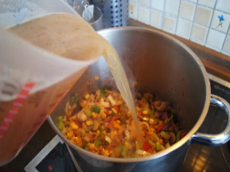 Rezept: Herzhafte Gemüsesuppe mit Rinderhackfleisch Bild Nr. 13751 Herzhafte Gemüsesuppe mit Rinderhackfleisch - Rezept - Bild Nr. 13751